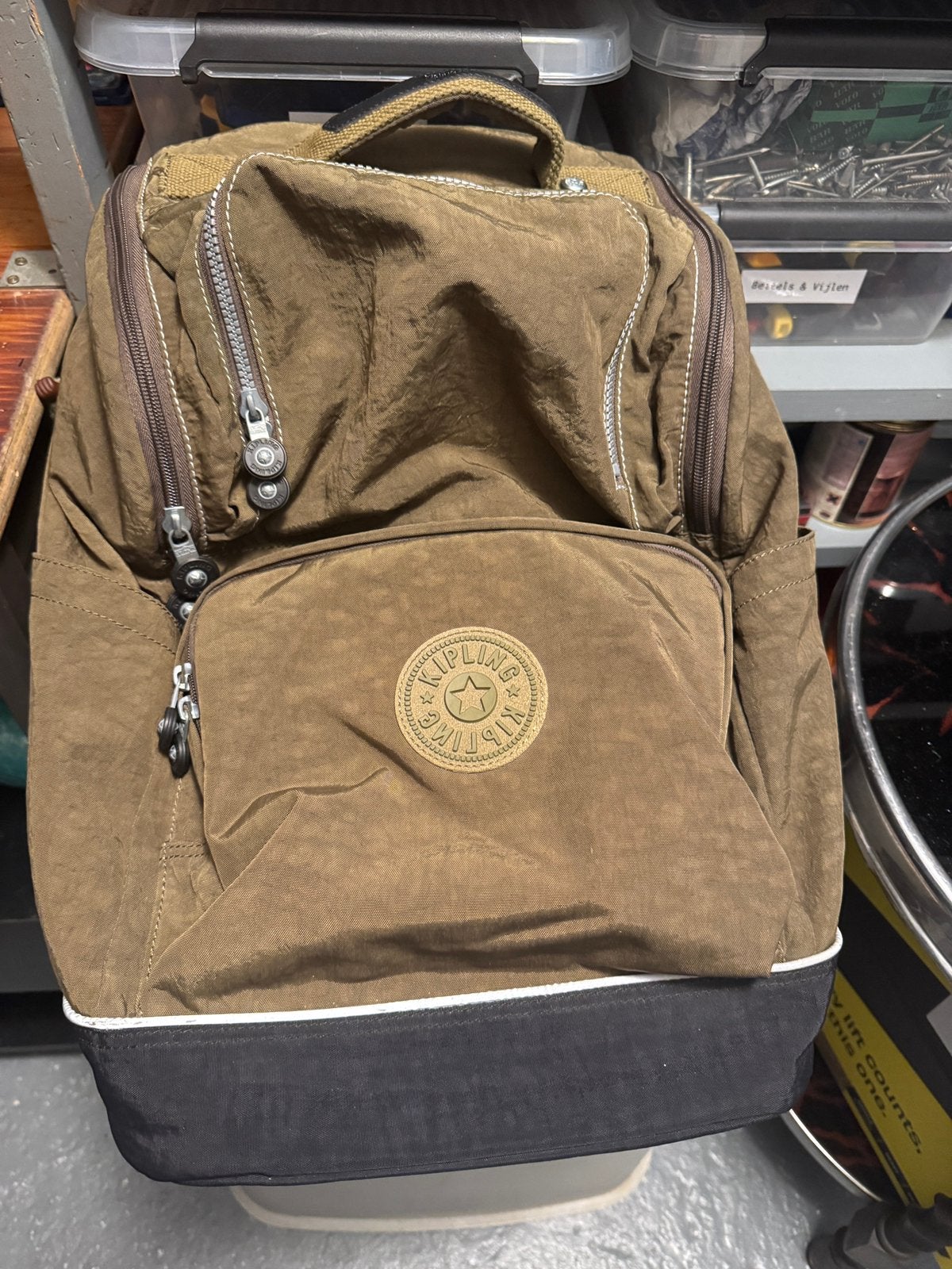 Kipling rugtas i.z.g.st. compleet met aapje., 30 tot 40 cm, Rugtas, Beige, 40 tot 50 cm