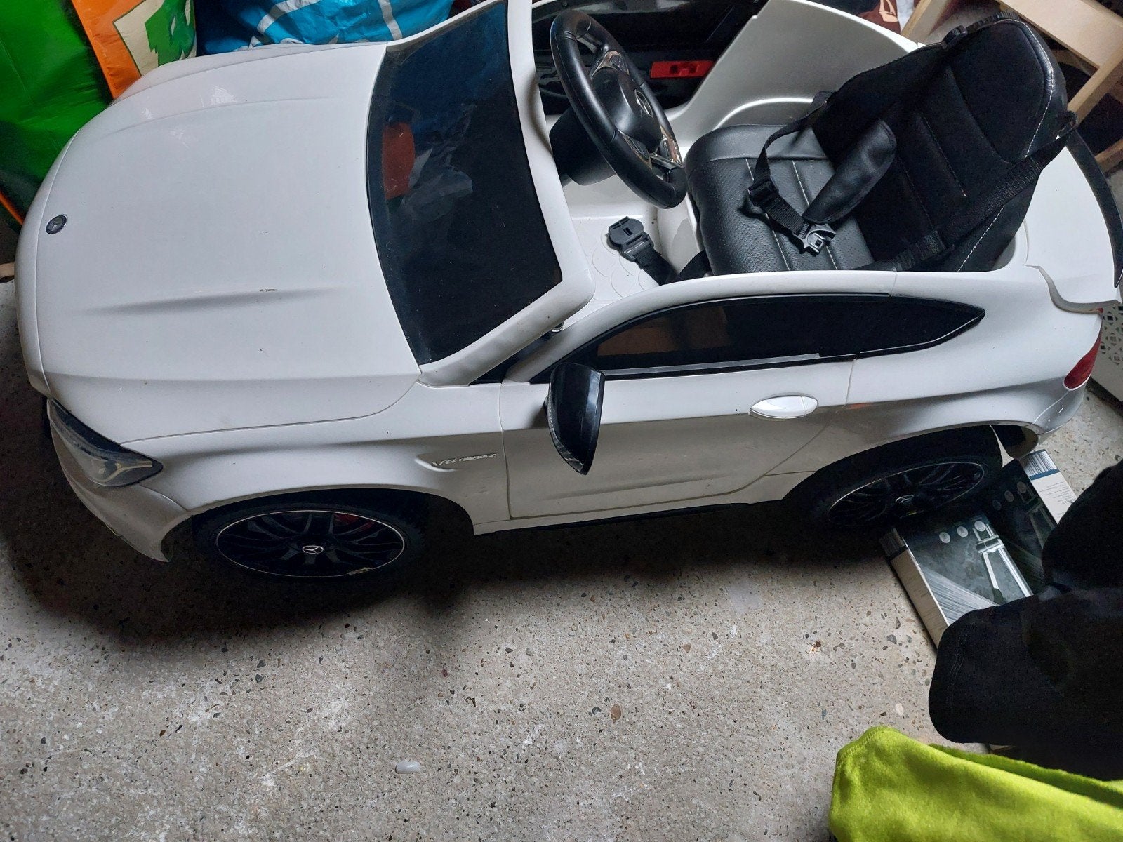 Elektrische kinderauto met nieuwe accu, Gebruikt