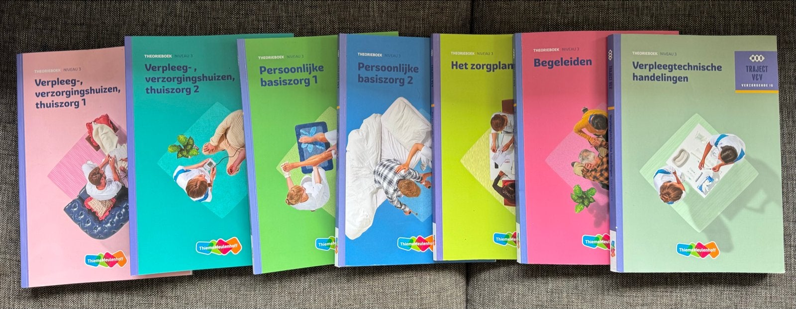 Boeken verzorgende IG VIG niveau 3 - Traject VEV, Boeken, Ophalen of Verzenden, Beta, Zo goed als nieuw, MBO