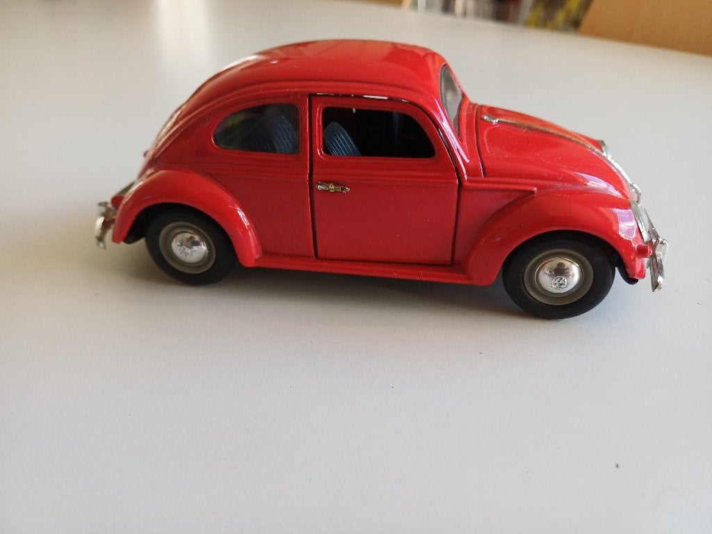 VW kever rood schaal model, Ophalen of Verzenden, Zo goed als nieuw, Auto
