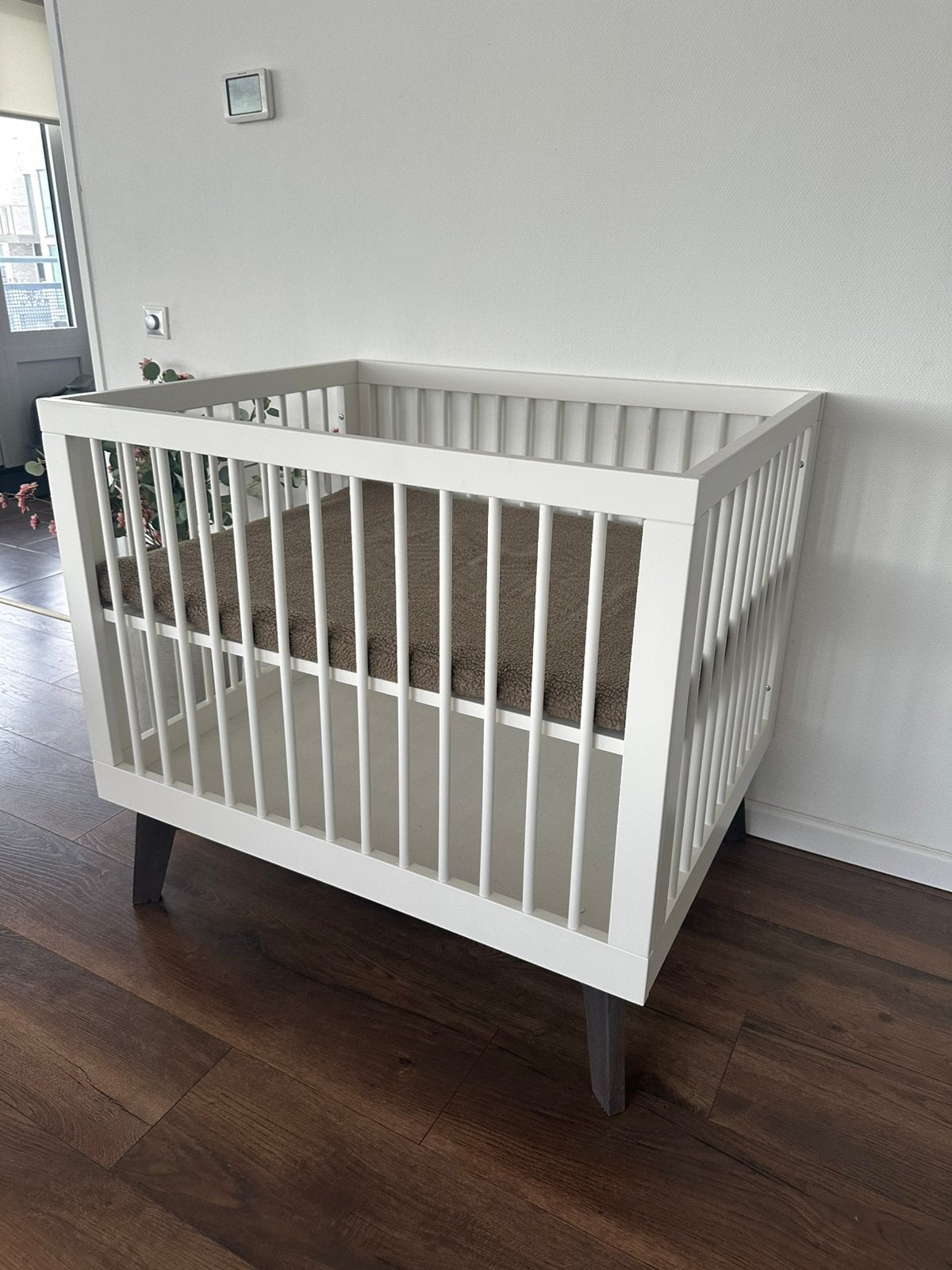 Kidsmill Sixties Box Wit Mat / Walnoot, Ophalen, Zo goed als nieuw