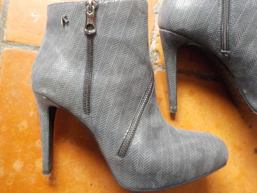 Sexy hoge pumps schoenen REPLAY als nieuw maat 40, Kleding | Dames, Schoenen, Zo goed als nieuw, Pumps, Grijs, Ophalen of Verzenden