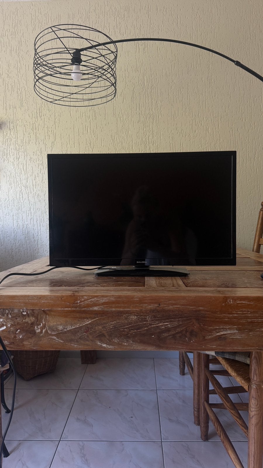 Salora 24 inch Full HD LED TV – HDMI – Werkt uitstekend, Ophalen, Zo goed als nieuw, 50 Hz, Overige merken