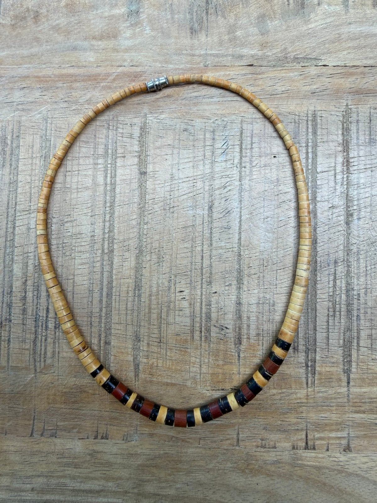 Vintage houten kralen ketting - 40-50 jaar oud, Ophalen of Verzenden, Gebruikt, Bruin, Overige materialen