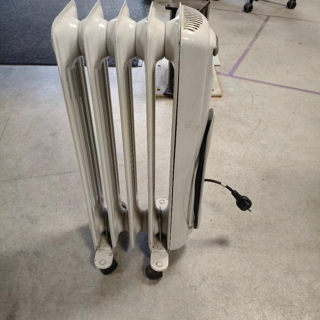 Kachel verrijdbare elektrische oliegevulde radiator  Vintage, Huis en Inrichting, Kachels, Ophalen, Oliekachel, Gebruikt, Elektrisch