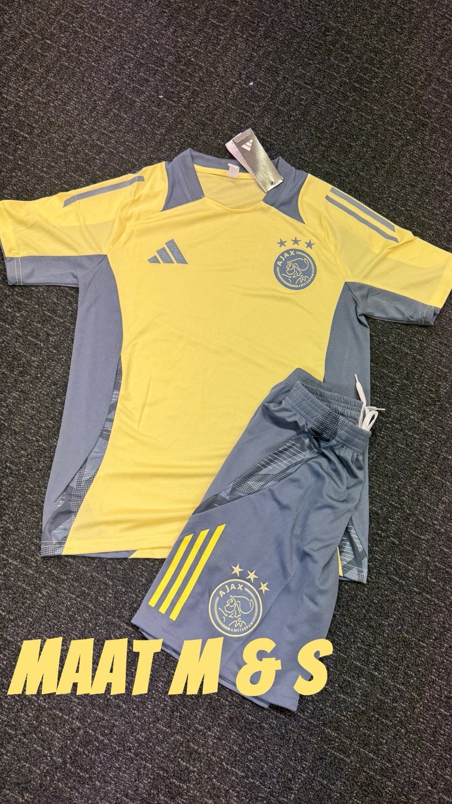 Ajax training tenue maat m, Ophalen, Zo goed als nieuw, Shirt