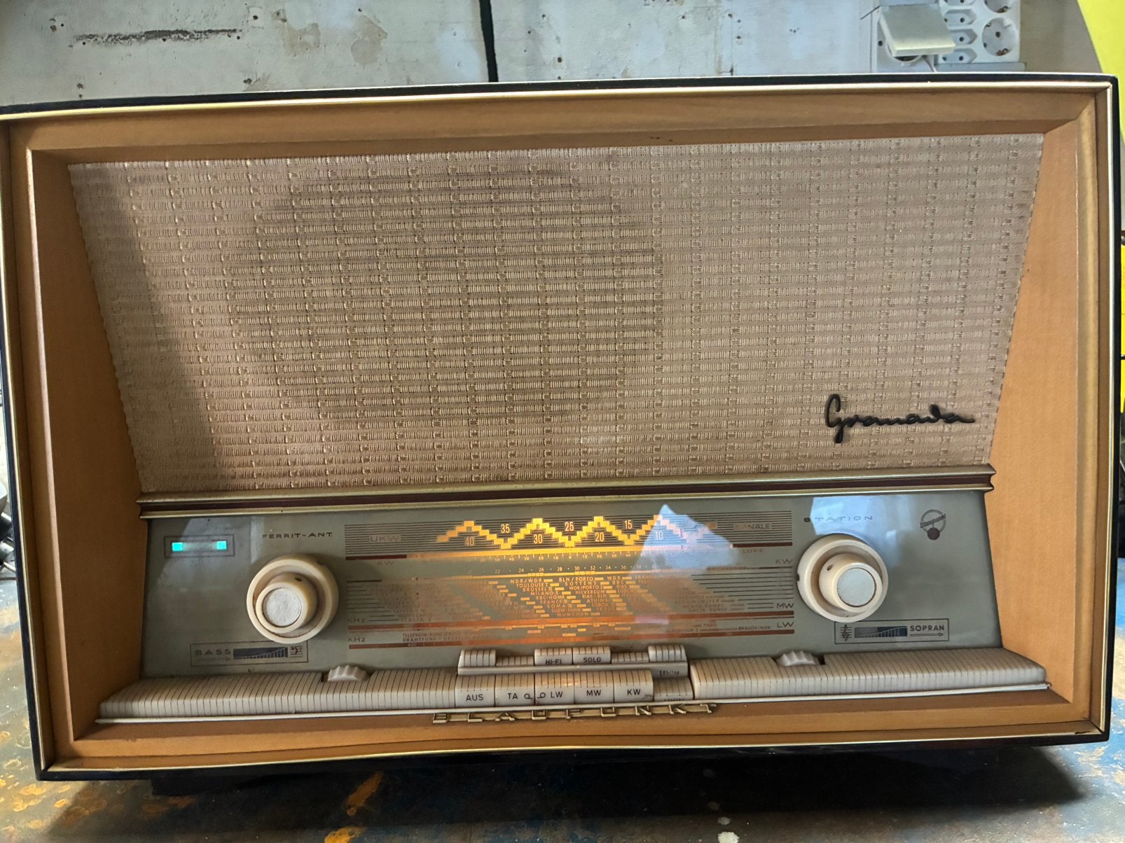 Blaupunkt Geanada, Ophalen