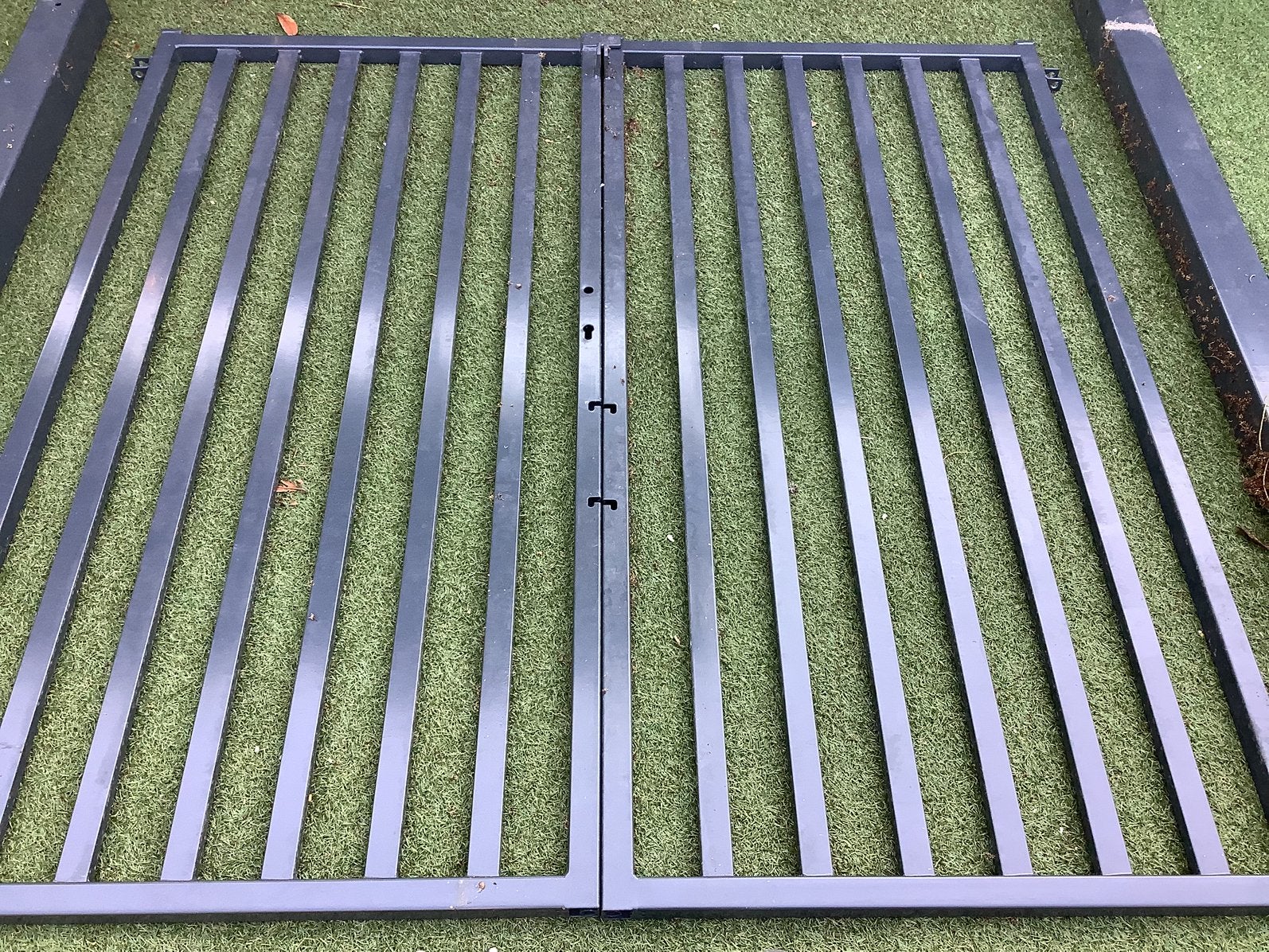 Dubbele poort nieuw poedercoating 215 cm breed, 180 hoog, Tuin en Terras, Ophalen, Zo goed als nieuw, 200 cm of meer, Draaipoort