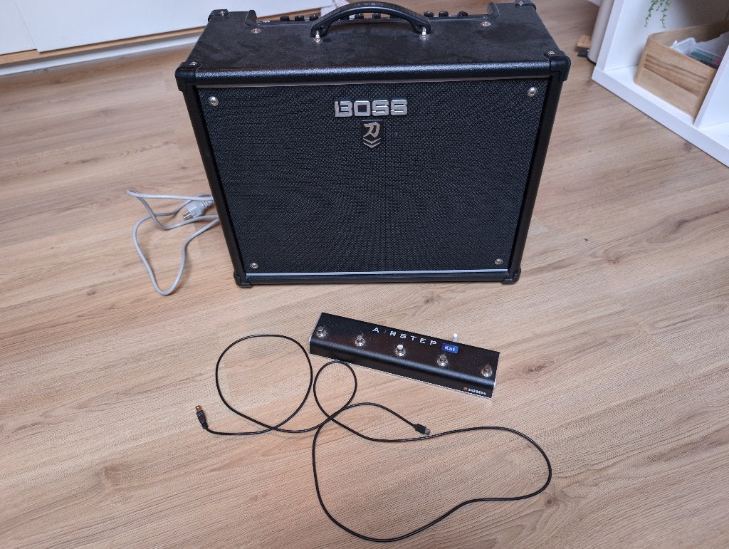 Boss Katana-100 MkII gitaarversterker met Airstep Kat, Ophalen, Zo goed als nieuw, Gitaar, 100 watt of meer