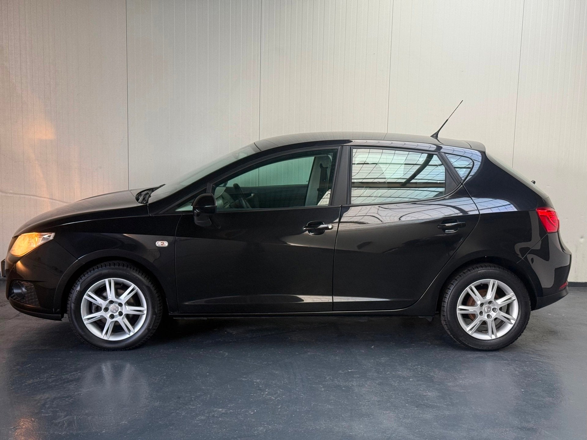 Seat Ibiza SC 1.4 Reference Airco | Cruise | Elektr | LM, Voorwielaandrijving, 86 pk, 4 cilinders, Bedrijf