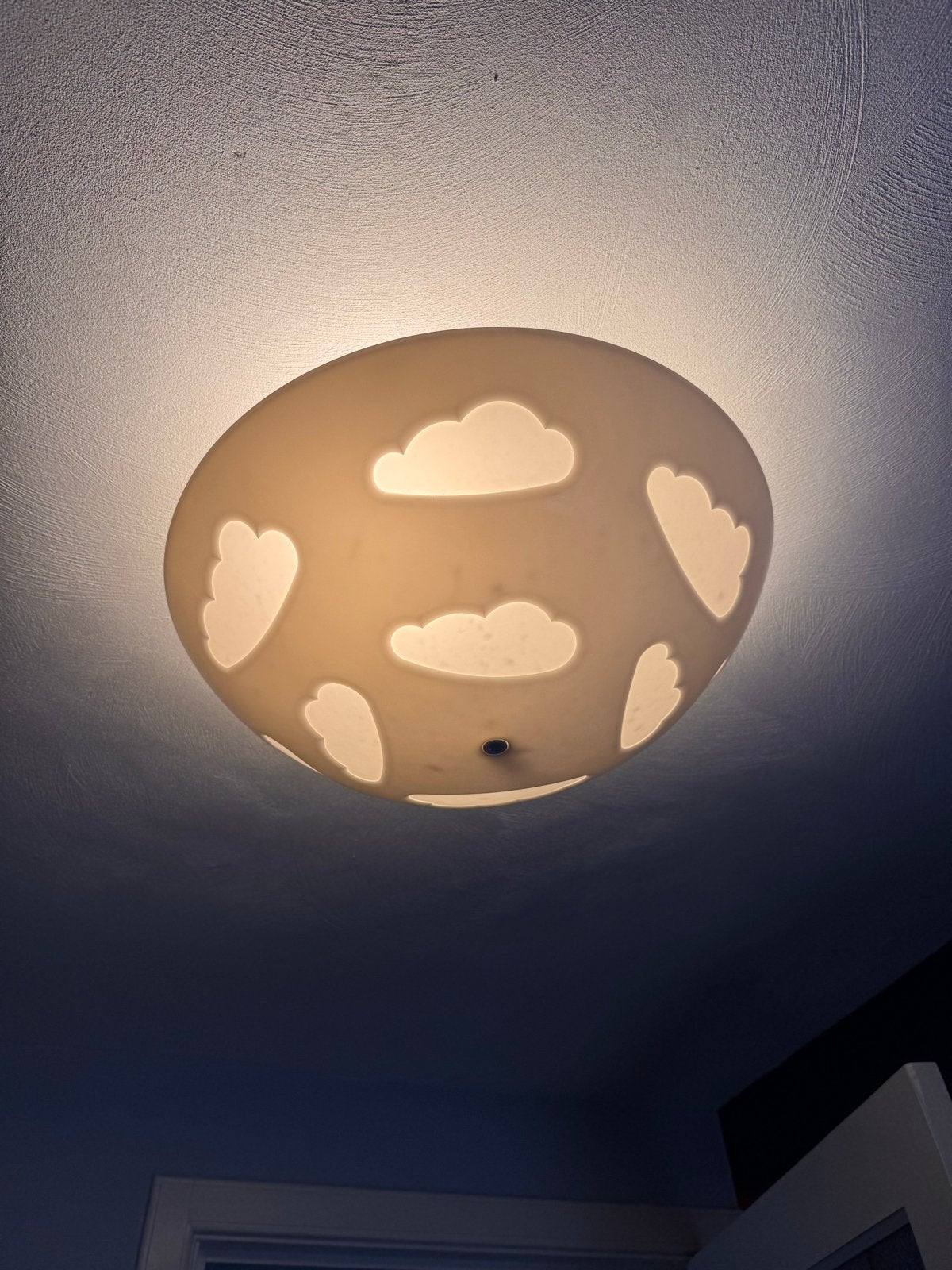 Plafondlamp van Ikea met wolken, Kunststof, Gebruikt, Ophalen of Verzenden, Wit