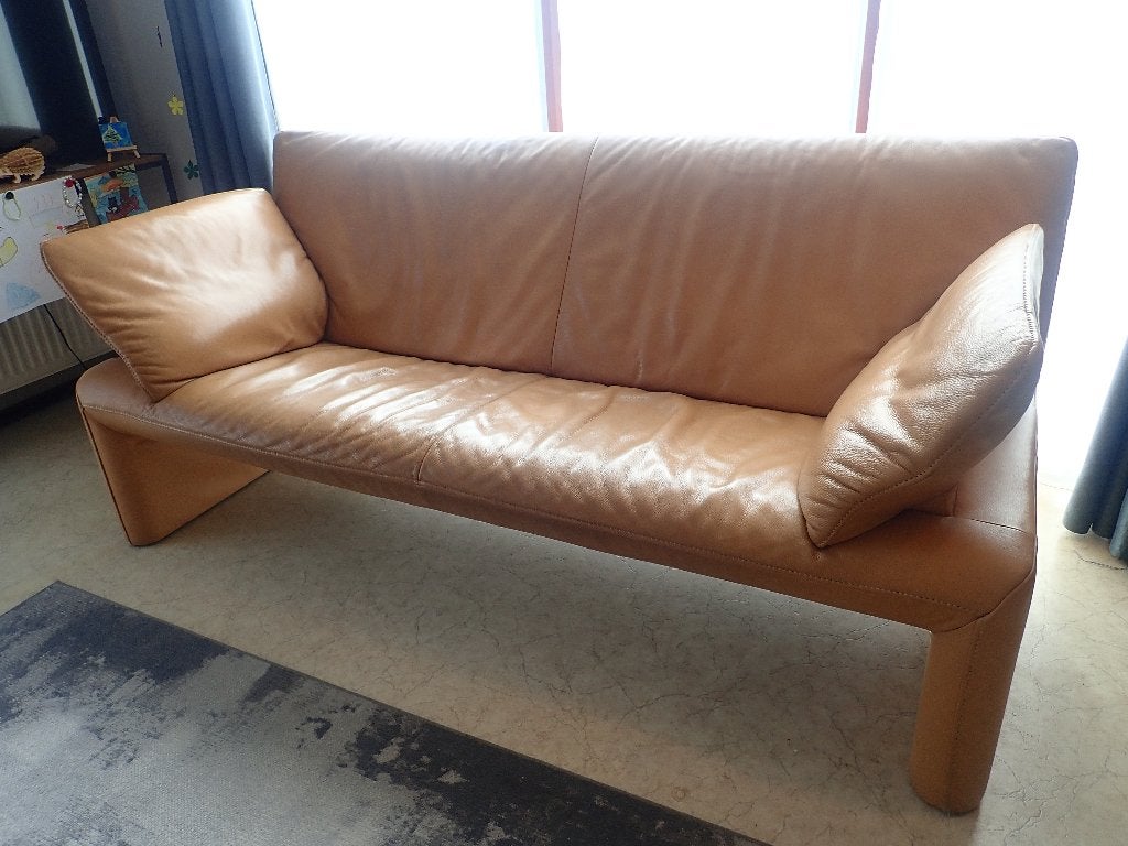 jori linea ruime 2 zits bank beige/ zand/geel/ oker leder, Huis en Inrichting, Ophalen, Gebruikt, 150 tot 200 cm, Tweepersoons