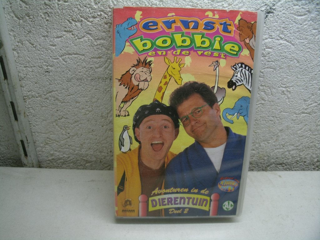 vhs 212a ernst bobbie en de rest dierentuin deel 2, Cd's en Dvd's, VHS | Kinderen en Jeugd, Gebruikt, Alle leeftijden, Kinderprogramma's en -films