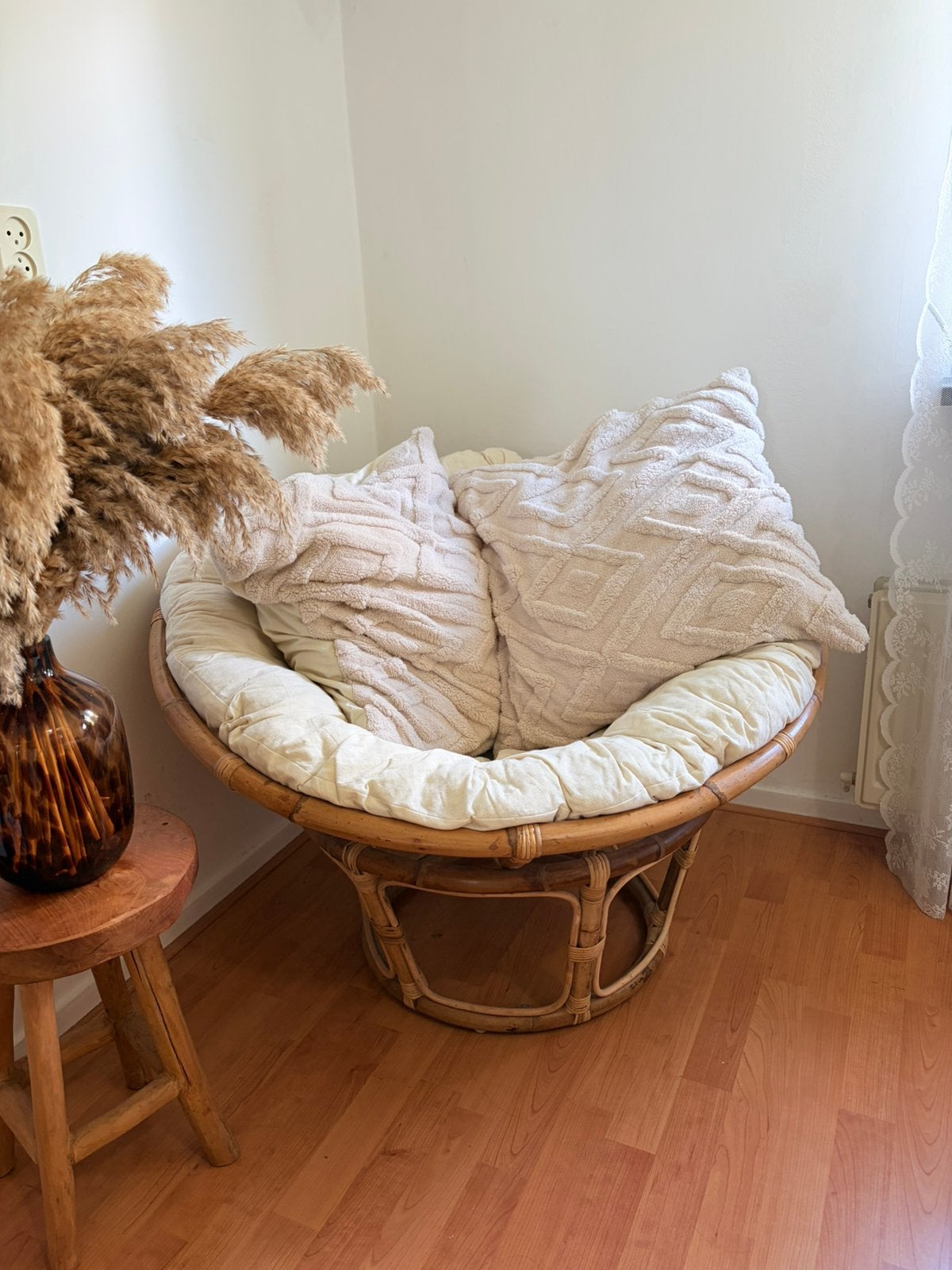 Zo goed als nieuwe rotan papasan stoel met kussens, Huis en Inrichting, Stoelen, Ophalen, Bruin, Riet of Rotan, Zo goed als nieuw