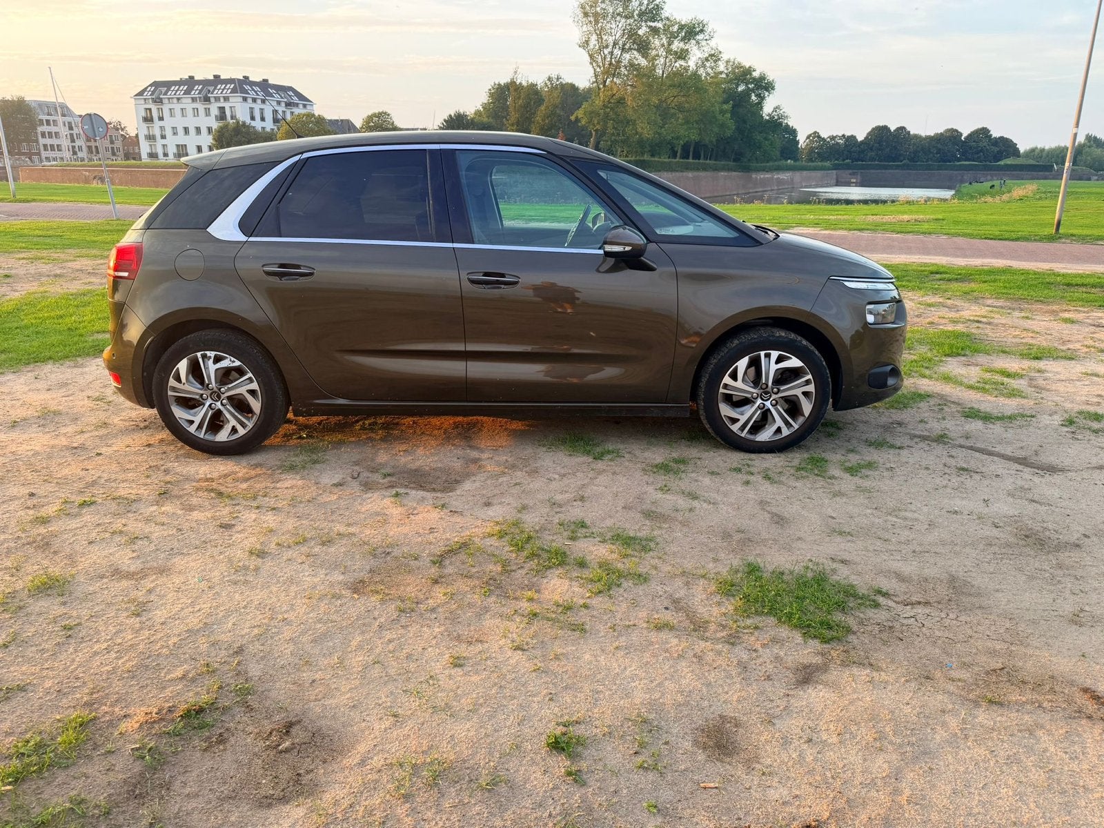 Citroën C4 1.6 THP 2014 Bruin, Auto's, Voorwielaandrijving, 1620 kg, Bruin, Origineel Nederlands