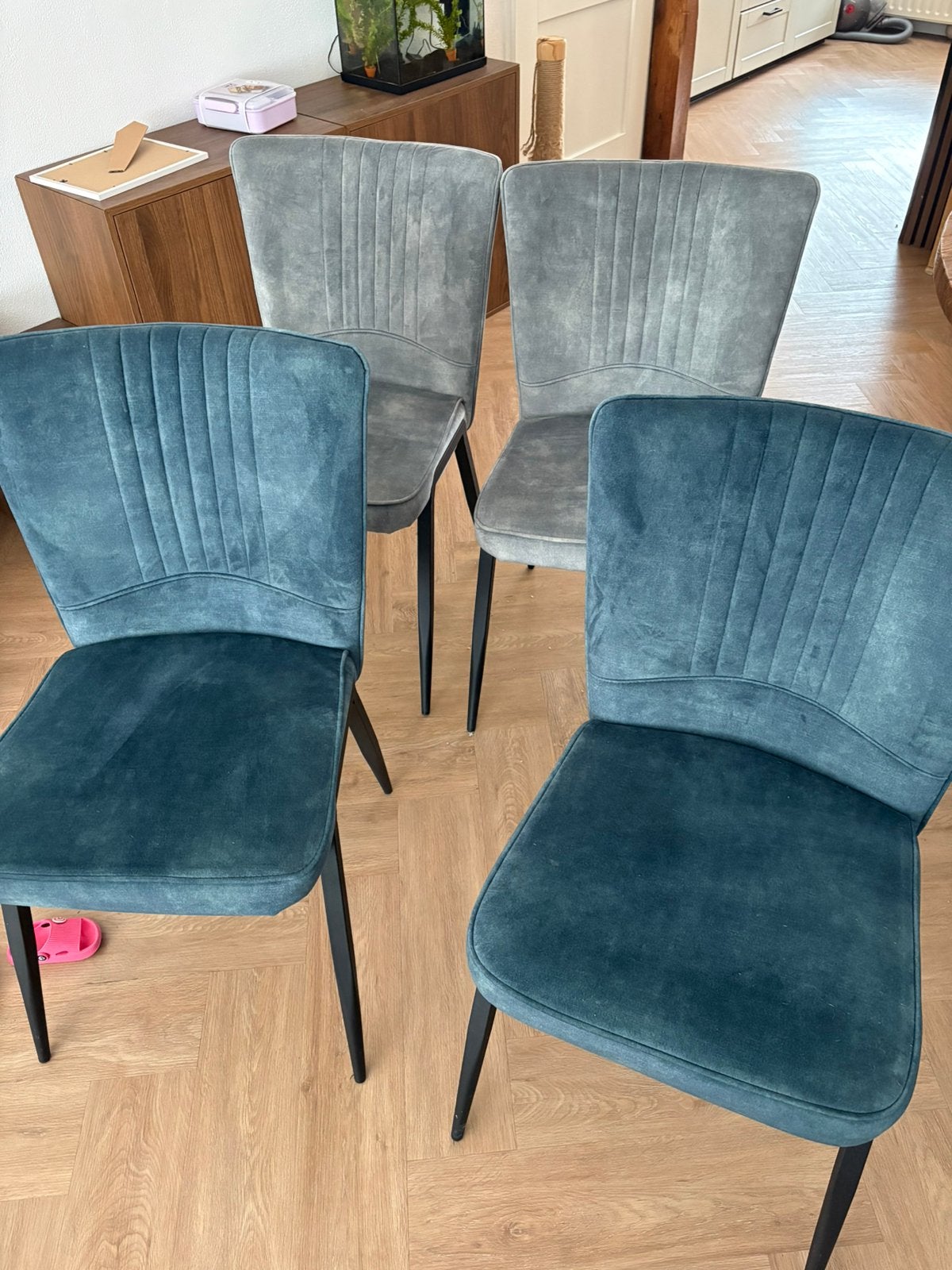 4 Eetkamerstoelen, Ophalen, Zo goed als nieuw, Grijs