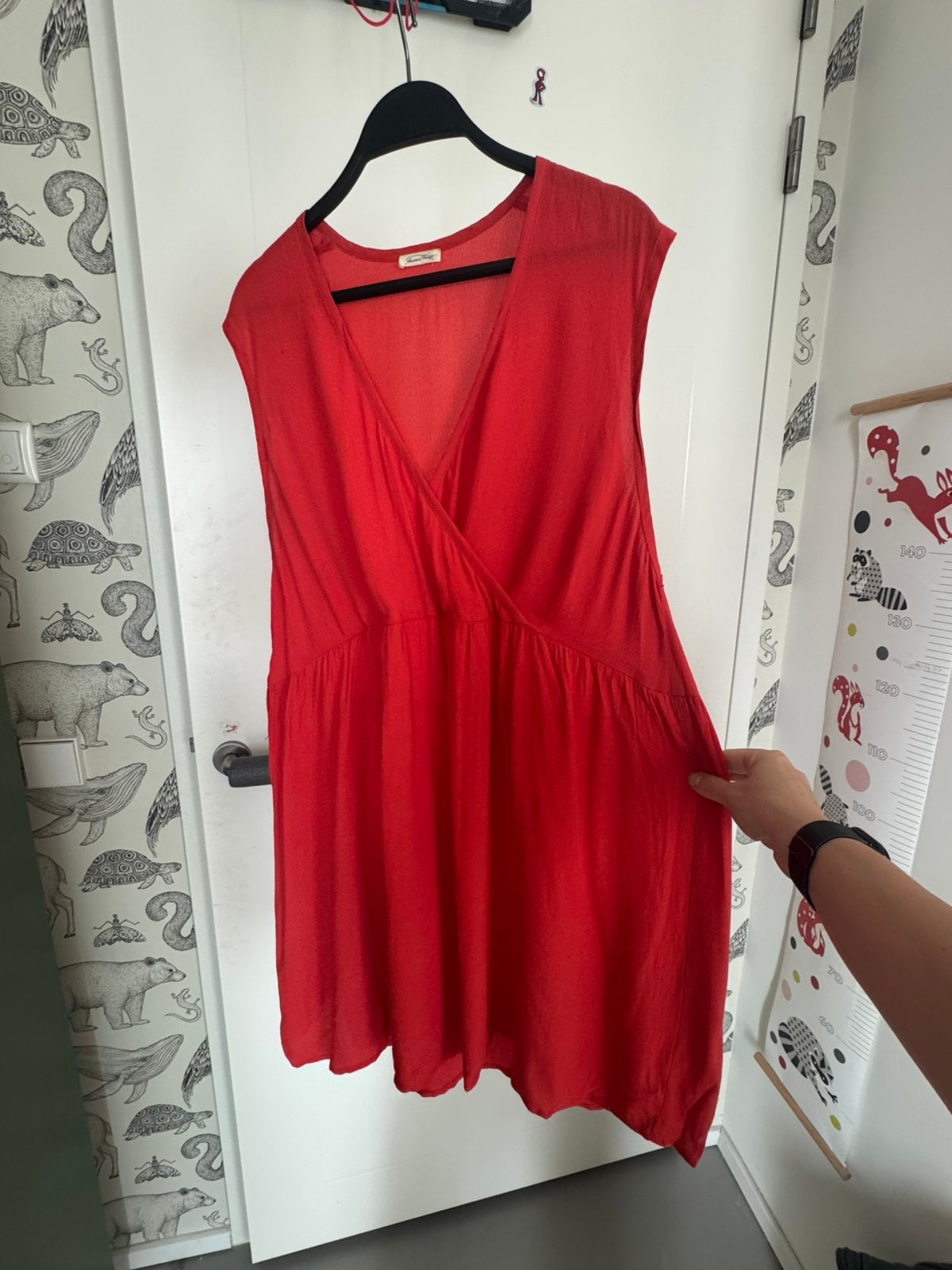 American Vintage roomy viscose dress size M, Ophalen of Verzenden, Zo goed als nieuw, Maat 38/40 (M), Boven de knie