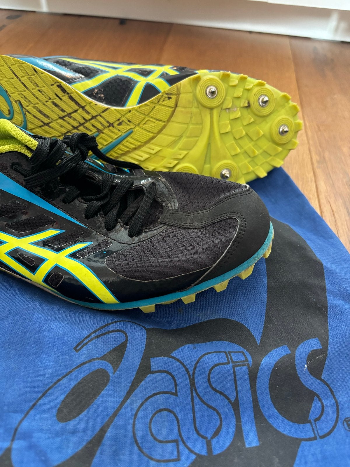 Asics Spikes Atletiek Schoenen - Maat 39, Sport en Fitness, Loopsport en Atletiek, Ophalen of Verzenden, Zo goed als nieuw, Spikes