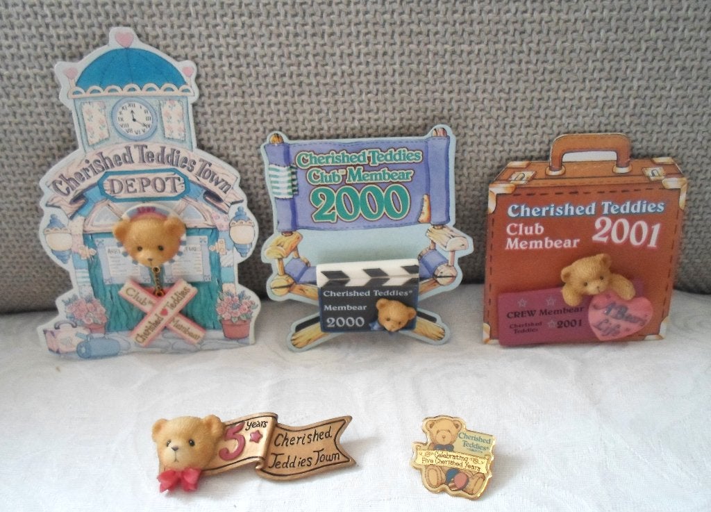 5 Cherished Teddies Broches 1996/1997 2000/ 2001/ 5 years, Ophalen of Verzenden, Zo goed als nieuw, Overige typen, Cherished Teddies