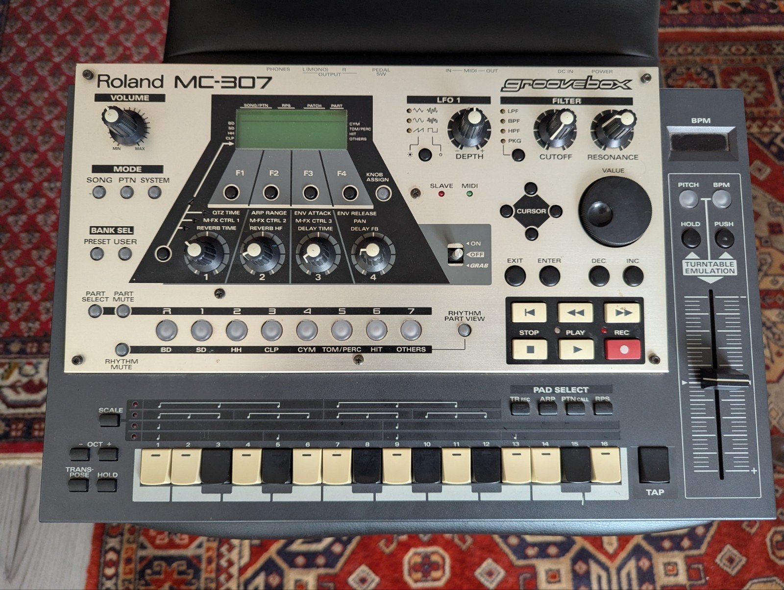 Roland mc-307, Muziek en Instrumenten, Drumcomputers, Gebruikt, Roland, Ophalen