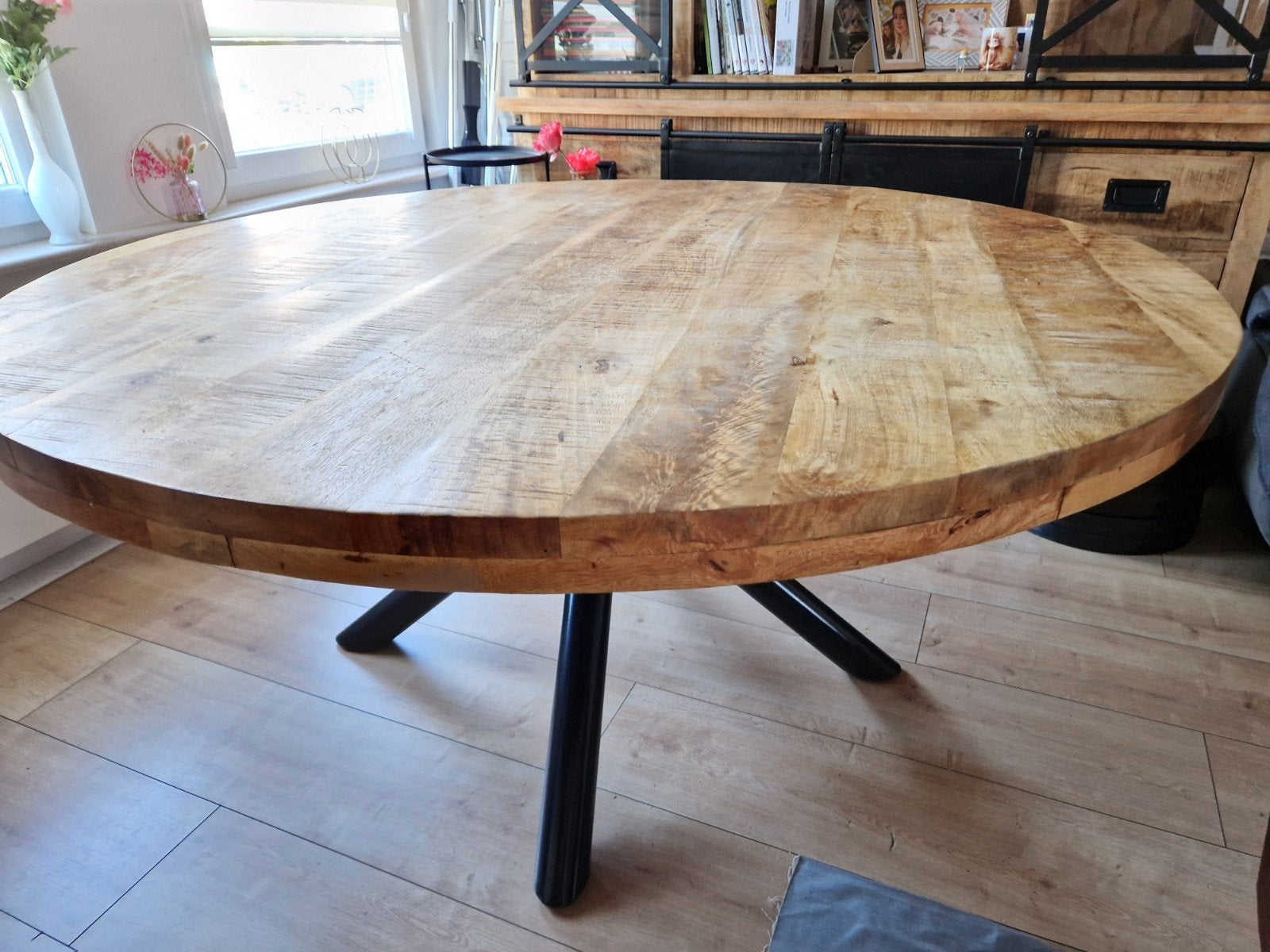 rond mango hout tafel 150cm, Ophalen, Rond, Zo goed als nieuw, 100 tot 150 cm