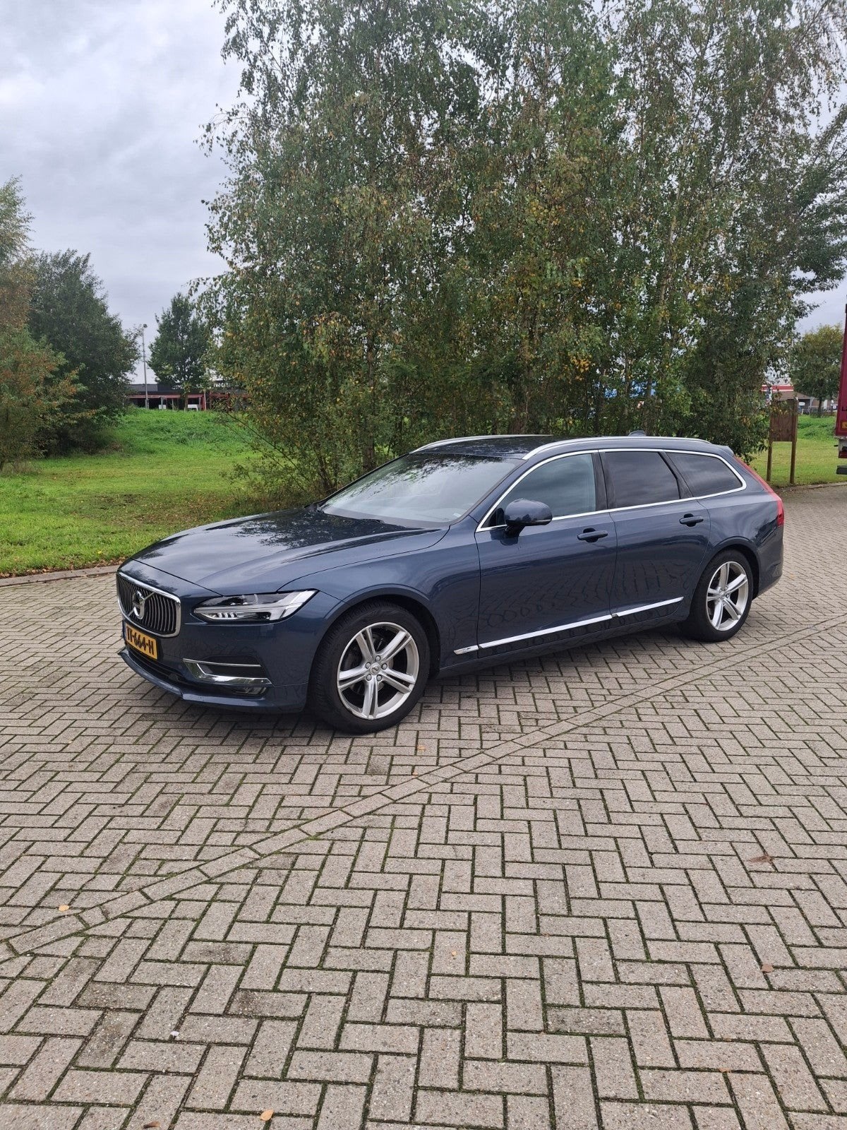 Volvo V90 D3 150pk Geartronic 2017|Inscription|leder|trekhaa, Auto's, 4 cilinders, 1969 cc, Blauw, Sound system