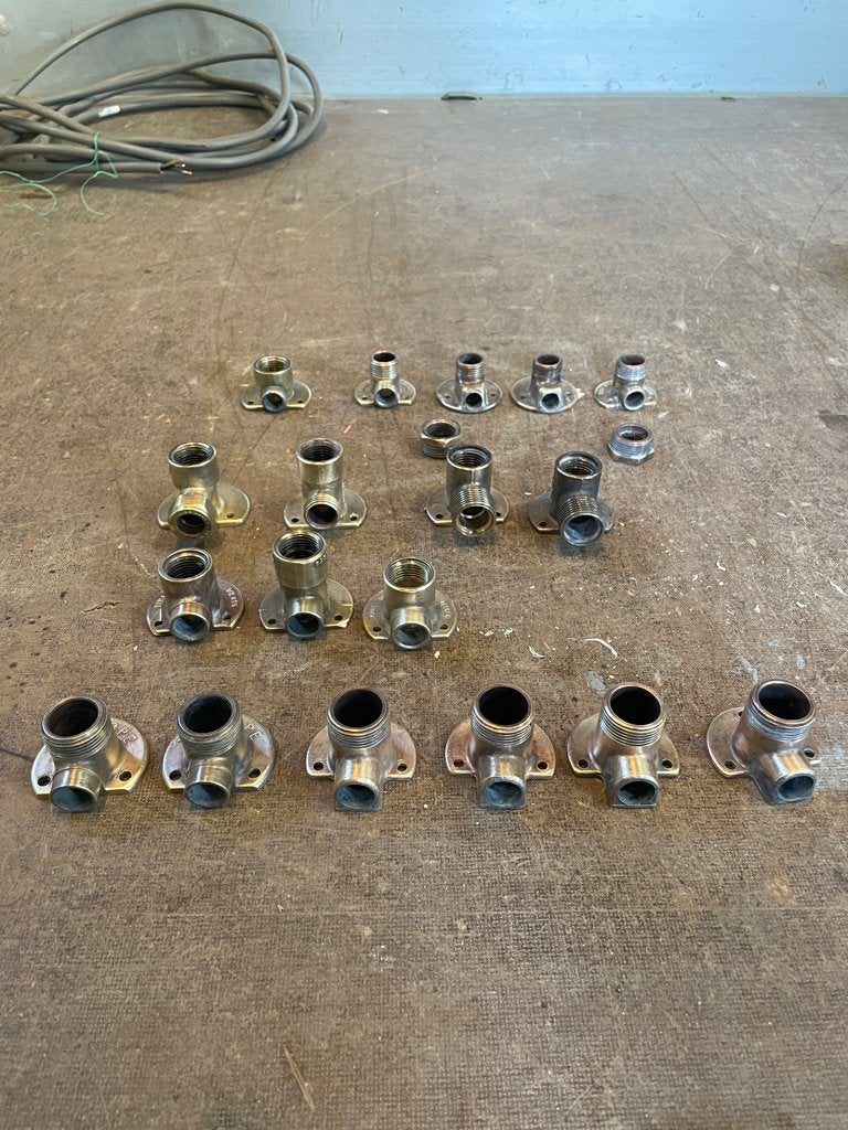 Koperen muurplaten voor waterkranen, Ophalen of Verzenden, Gebruikt, Koper, Kraan