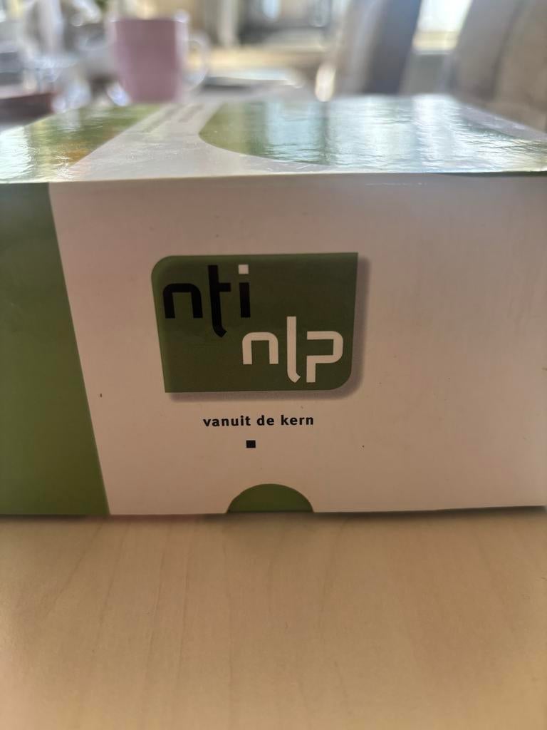 Nlp cb box - Nederlands Trainingsinstituut, Ophalen of Verzenden, Zo goed als nieuw