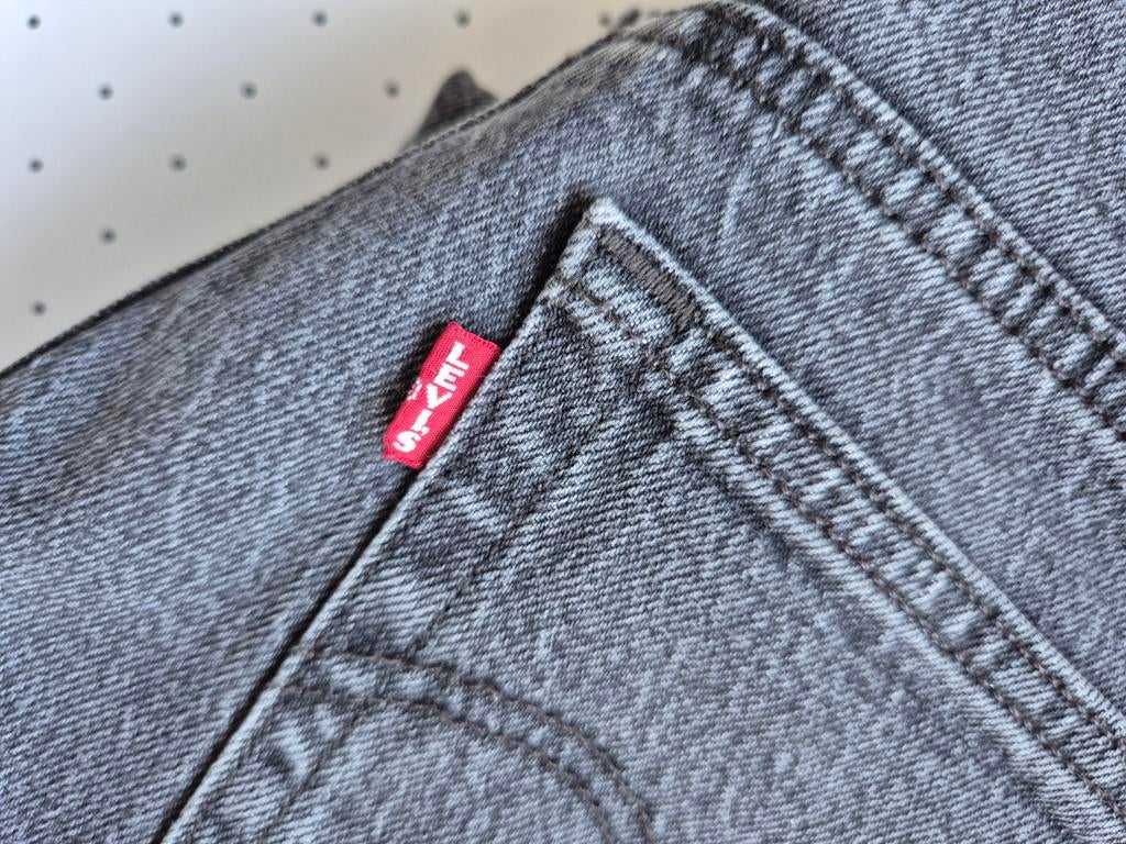 Levi's 501 crop 24-30, Ophalen of Verzenden, Zo goed als nieuw, W27 (confectie 34) of kleiner, Grijs