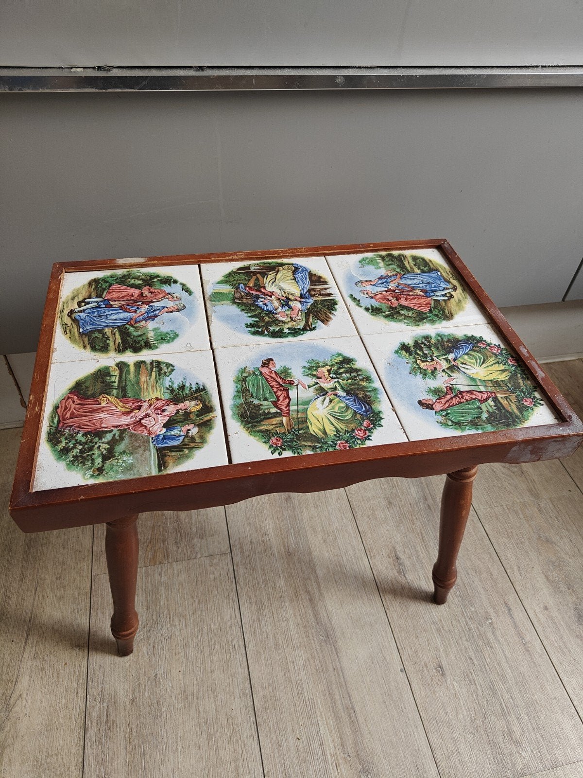 Oud planten tafeltje, Ophalen