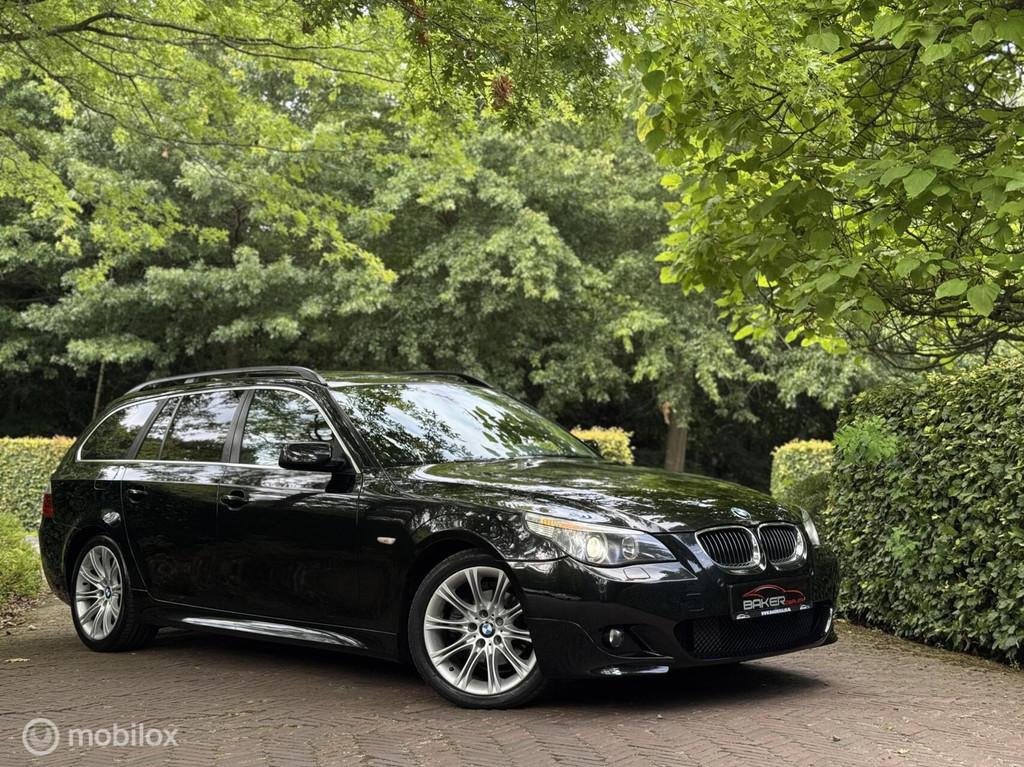 BMW 5-serie Touring 525i Executive - Leder - Panoramadak -, Automaat, Achterwielaandrijving, Gebruikt, 2000 kg