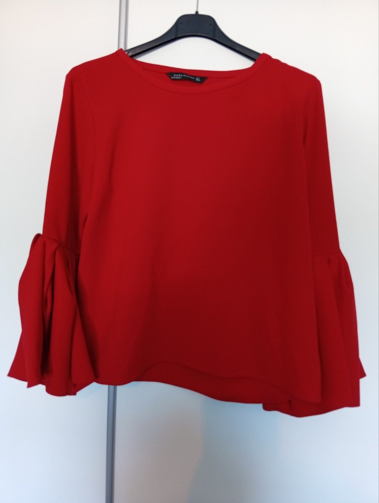 Rode Zara blouse met leuke mouw M, Blouse of Tuniek, Ophalen of Verzenden, Zo goed als nieuw, Zara Basic