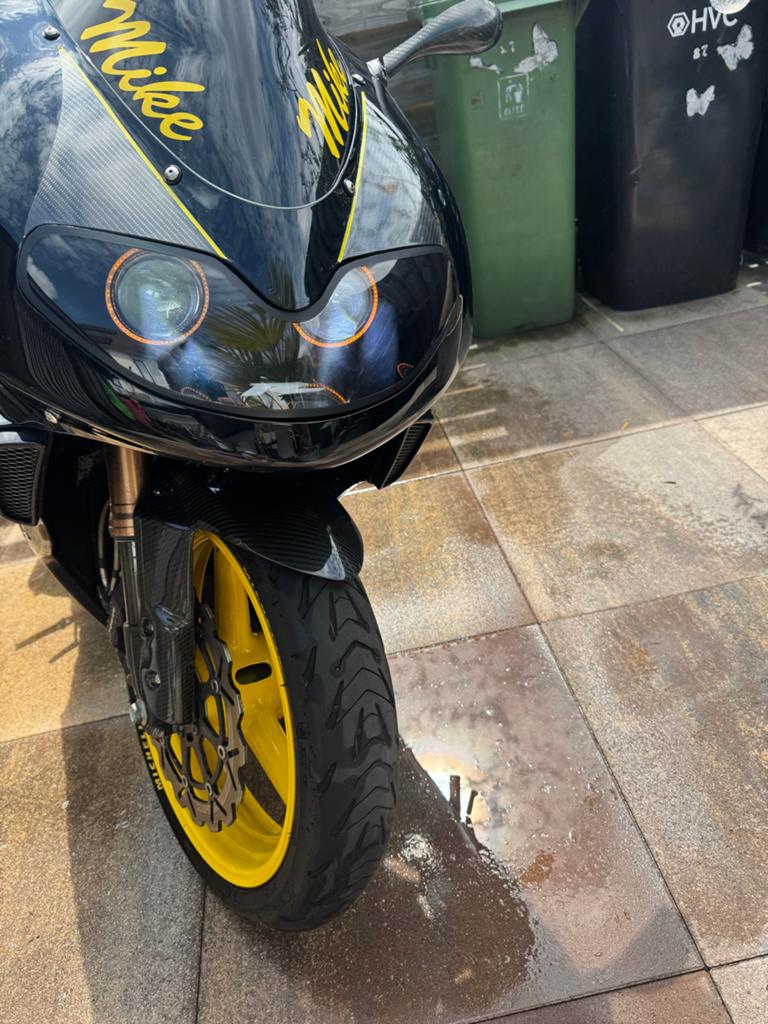 Suzuki TL1000R V-Twin Superbike 1999- Unieke verschijning!, Motoren, Motoren | Suzuki, 2 cilinders, Sportuitlaat, Motorrijbewijs A