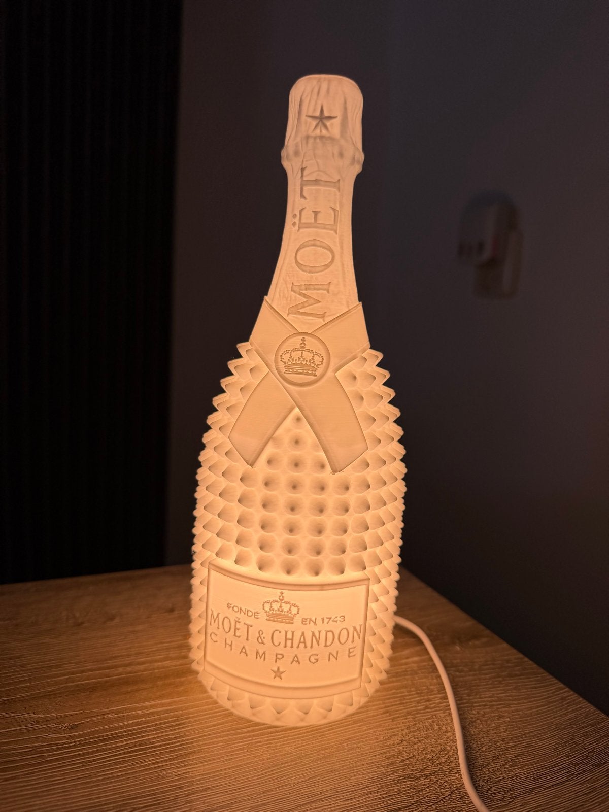 Moët & Chandon Champagne fles LED lamp, Met schakelaar, Wit, Overige merken, Kunststof