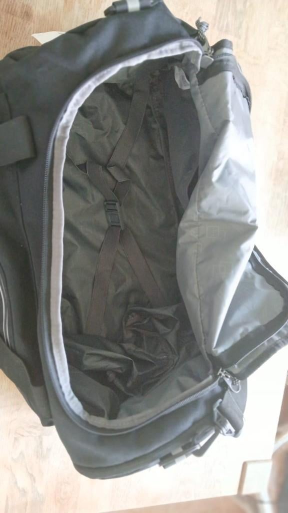 American Tourister Brightup Duffle Bag - 44.0 Liters, Ophalen, 30 cm of meer, Zwart, Nieuw