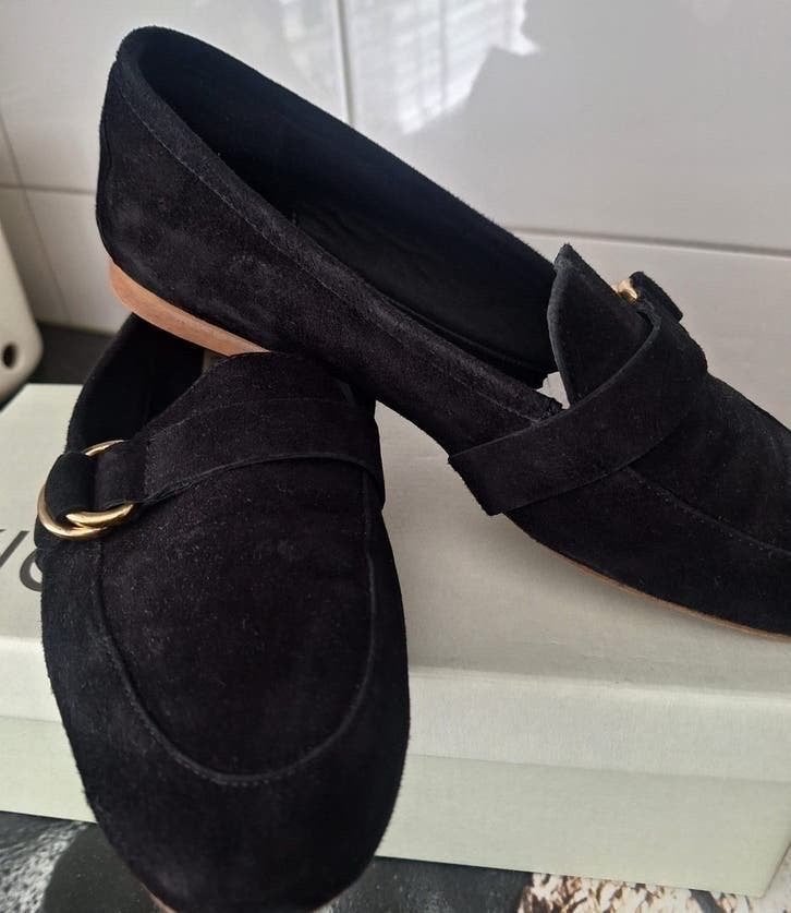 Kiomi instappers zwart suède leer maat 40, IZGST, Kleding | Dames, Schoenen, Kiomi, Ophalen of Verzenden, Zo goed als nieuw, Instappers