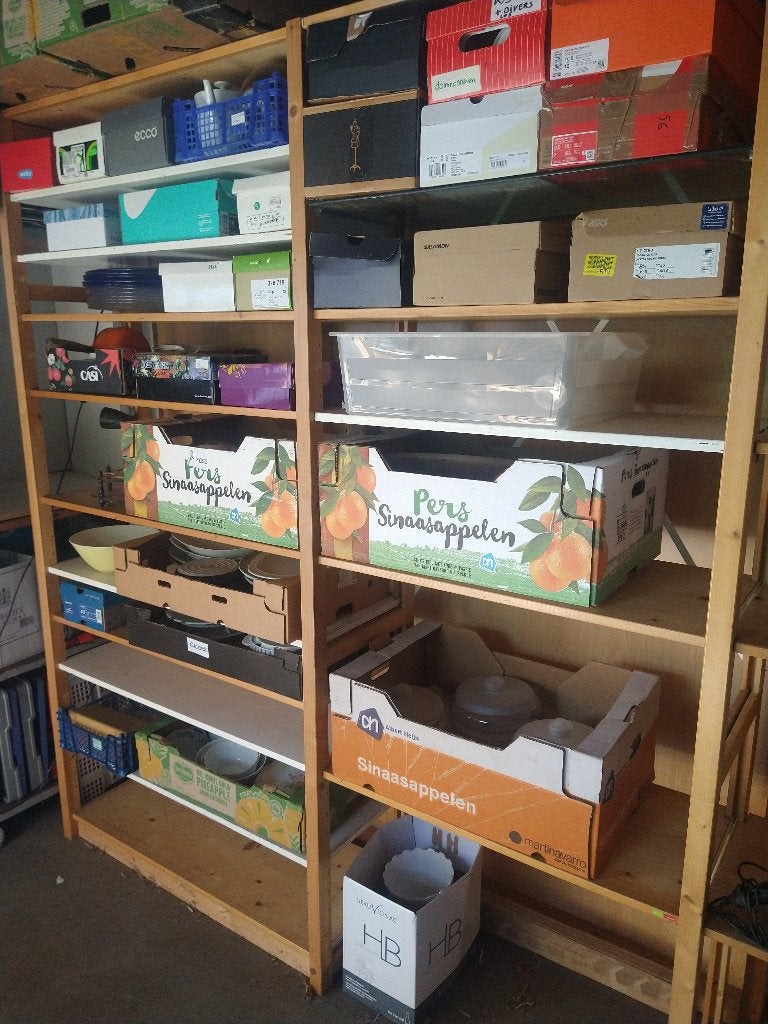 Partij brocante, servies, kristal - 31 doosjes vol, Ophalen, Zo goed als nieuw