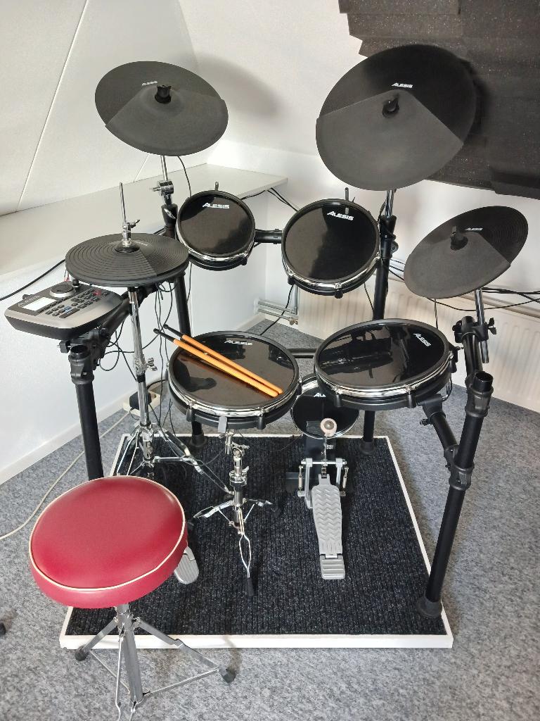 Alesis DM8 Pro Kit, Muziek en Instrumenten, Drumstellen en Slagwerk, Ophalen of Verzenden, Zo goed als nieuw, Overige merken, Elektronisch
