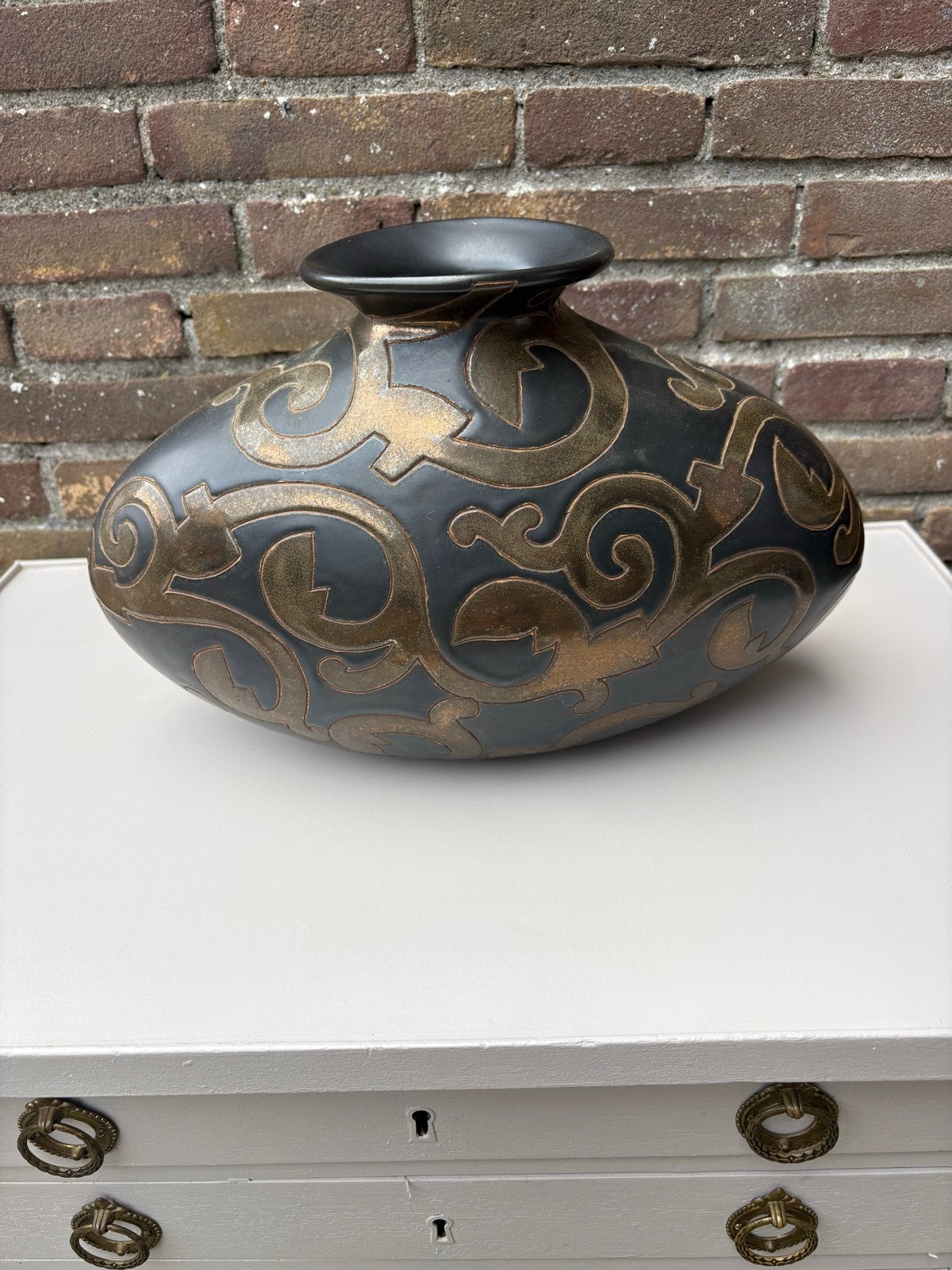 Barok vaas zwart met goud 35 cm breed, Antiek en Kunst, Ophalen of Verzenden