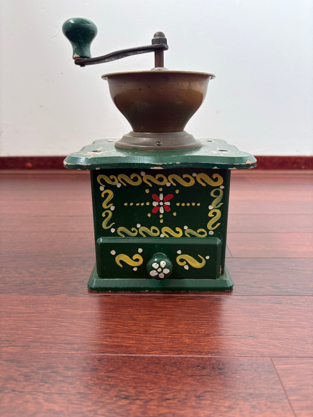 Oud koffiemolentje, Ophalen