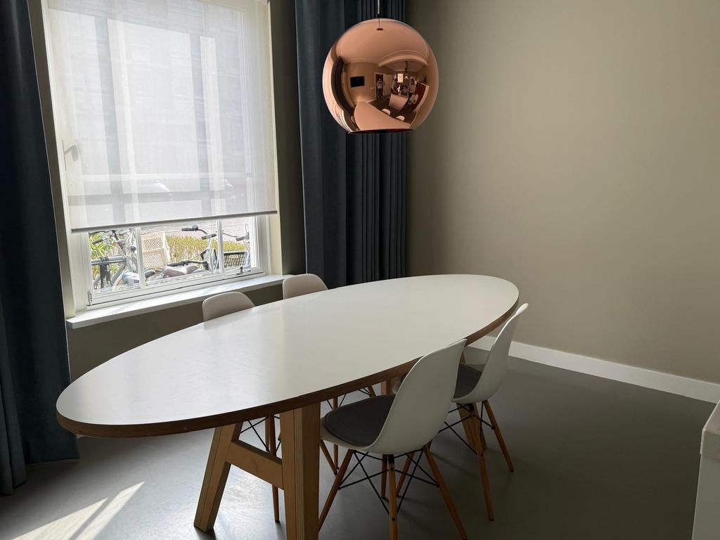 Ovale design vergadertafel ARP design 240 X 100 hout & wit, Ophalen, 100 tot 150 cm, 200 cm of meer, Zo goed als nieuw