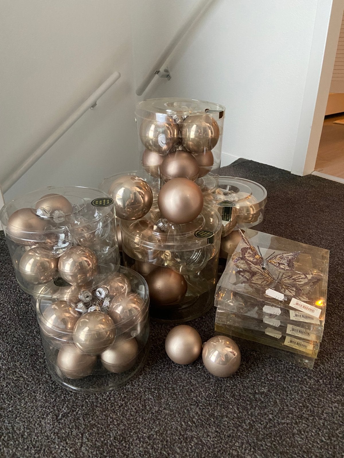 Kerstballen glas 51 st, vlinders 12 st taupe bruin parelmoer, Ophalen