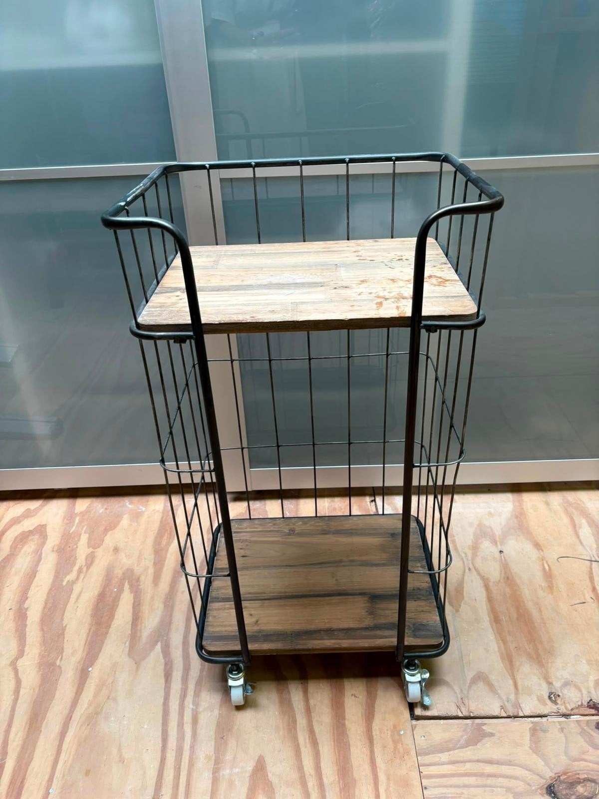 Industriële trolley met houten planken en wielen, Ophalen, Zwart, Onbekend, Zo goed als nieuw