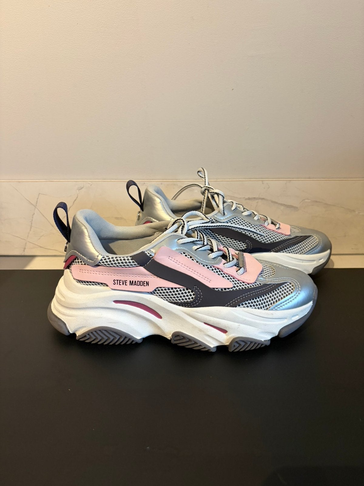 Steve madden gympen maat 40, Kleding | Dames, Schoenen, Ophalen of Verzenden, Zo goed als nieuw, Sneakers of Gympen
