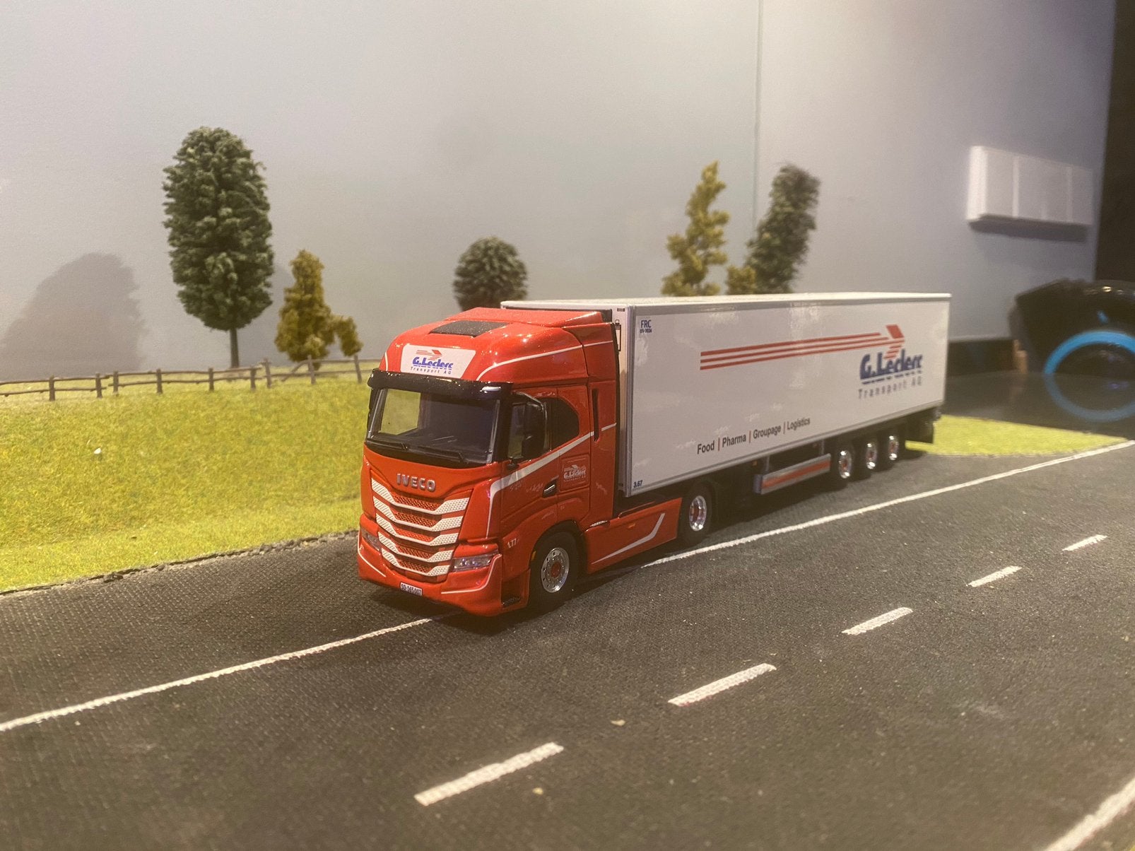 Iveco Stralis met koeloplegger van LeClercq, Ophalen of Verzenden, Zo goed als nieuw, Bus of Vrachtwagen, Wsi