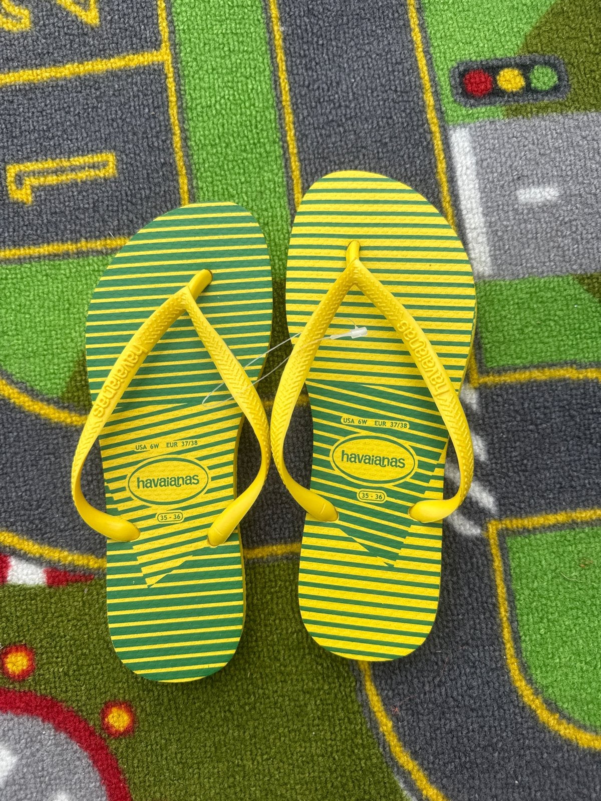 Nieuwe Havaianas slippers geel/groen gestreept, Ophalen, Nieuw, Geel, Slippers