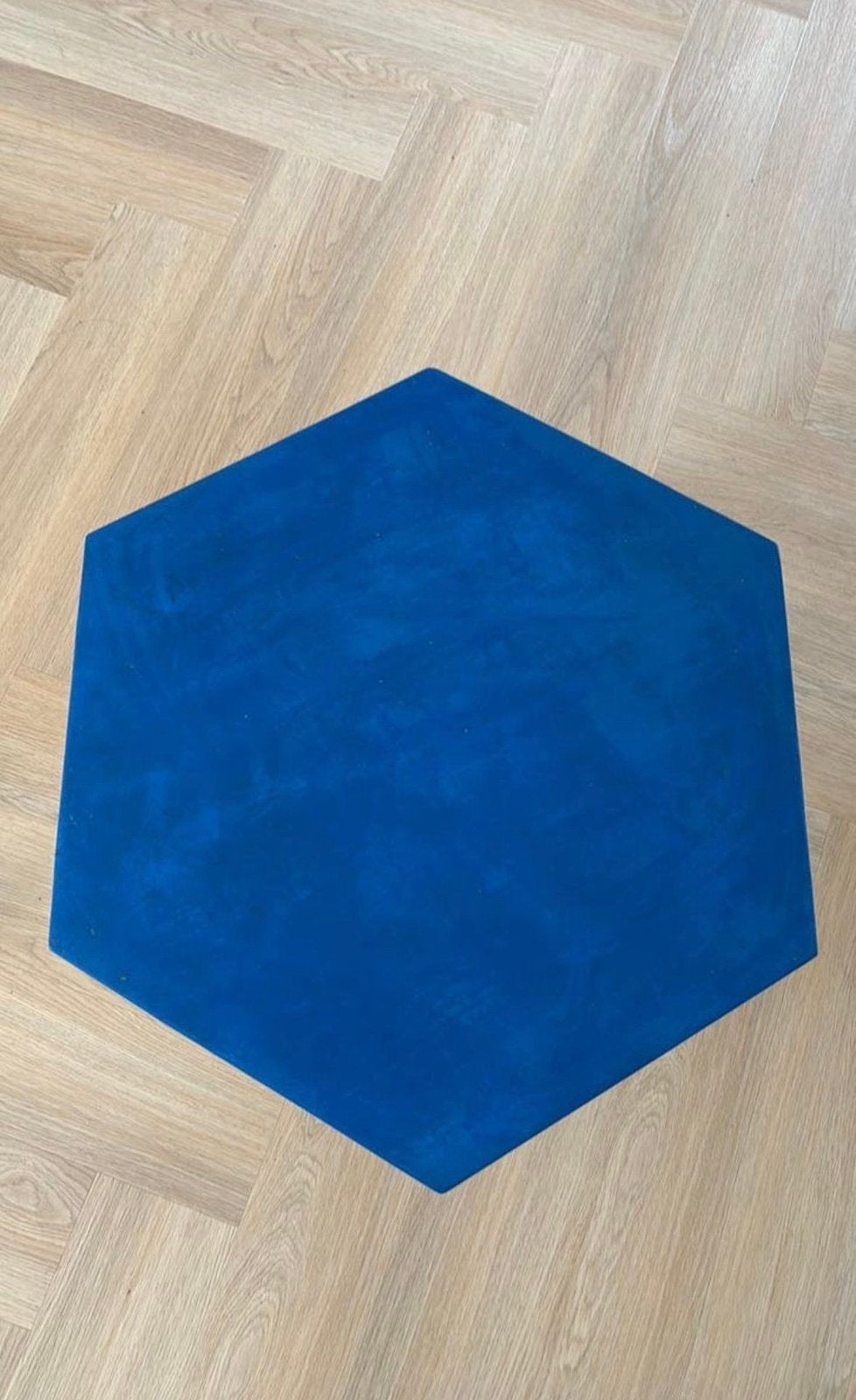 Leuk bijzettafeltje binnen / buiten, Minder dan 55 cm, Rond, Zo goed als nieuw, Ophalen