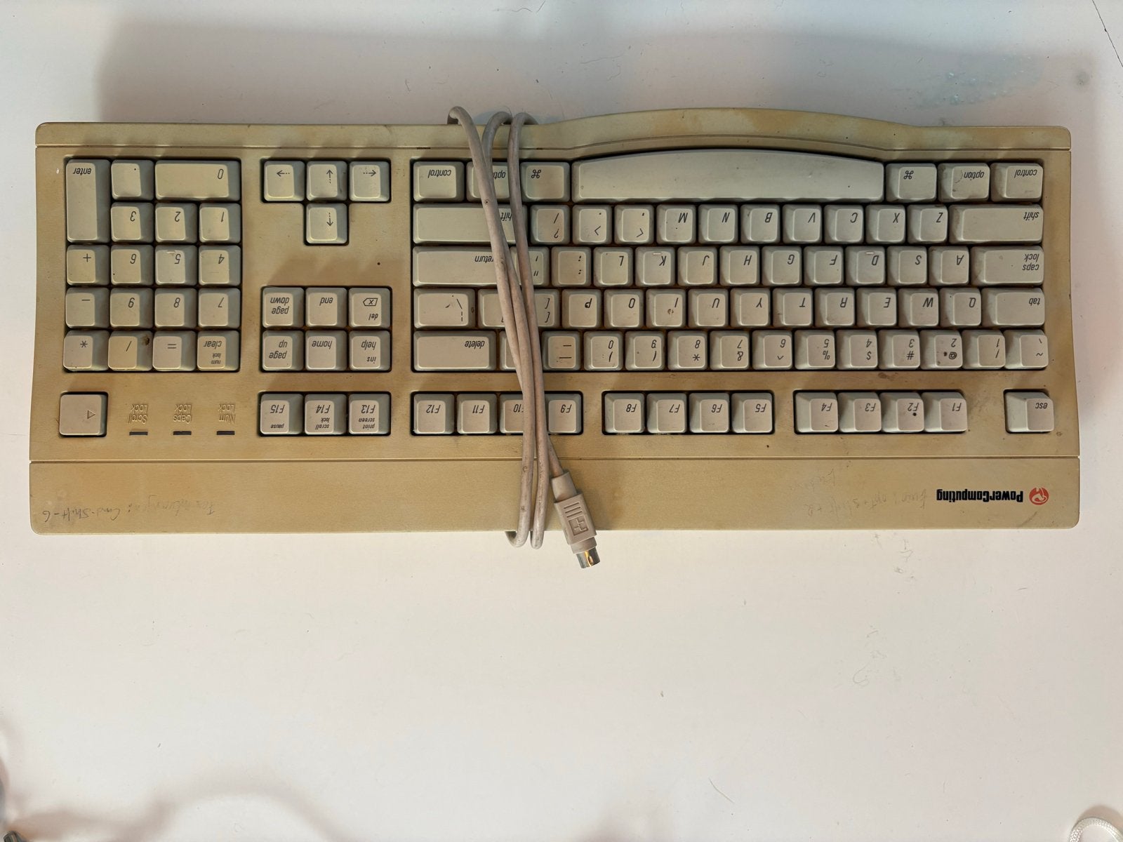 Diverse Apple toetsenborden (USB, ADB, PhoneNet) en ADB muis, Ophalen of Verzenden, Gebruikt, Bedraad, Toetsenbord en muis-set