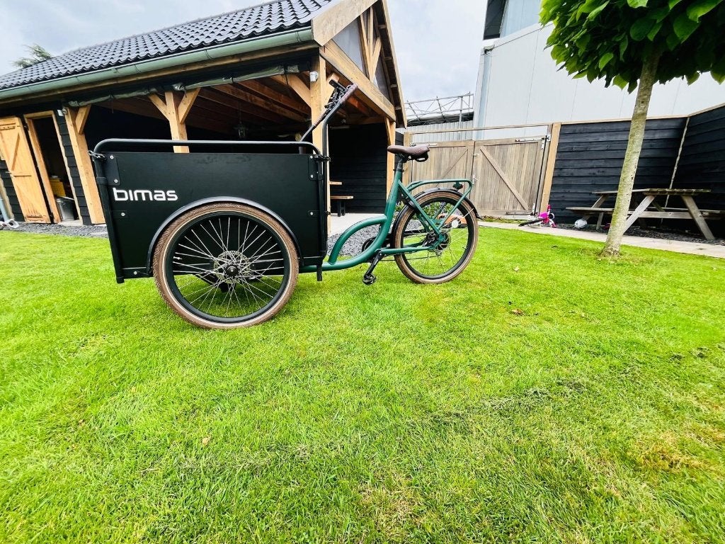 Zeer nette elektrische Bimas bakfiets (2022) – maar 1.267 km, Fietsen en Brommers, 4 kinderen of meer, Huif, Zo goed als nieuw