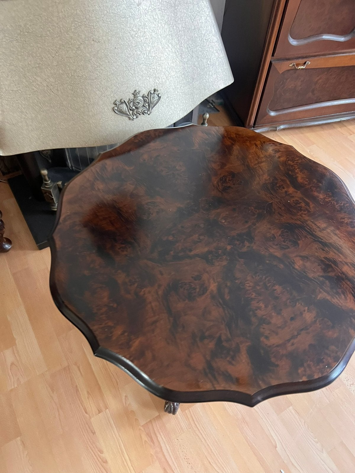 Prachtige vintage salontafel – wortelnoten – uniek blad, Ophalen
